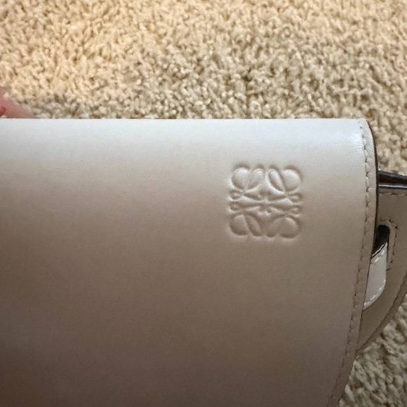 Loewe Cream Leather Gate Belted Bag - Picture 5 of 7